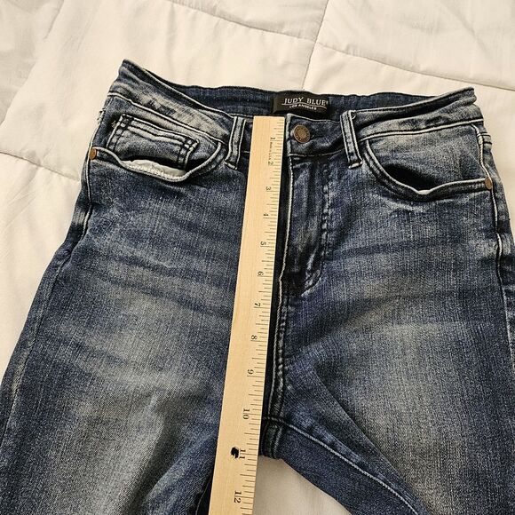 Judy Blue Jeans Womens 27 Blue Relaxed Fit Crop Raw Hem High-Rise Stretch - Picture 9 of 10